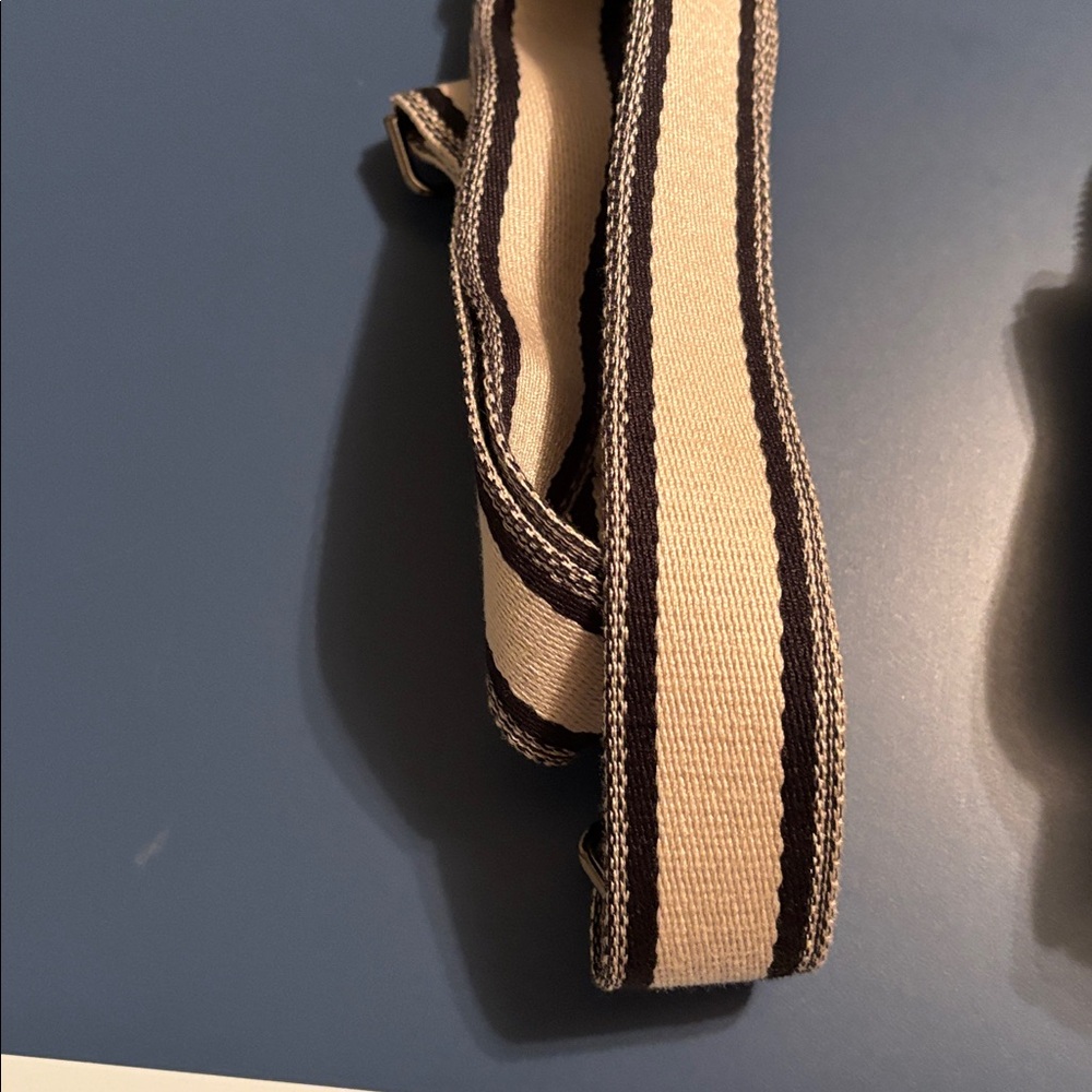 Fun Saint And Sofia Purse With Strap - image 7